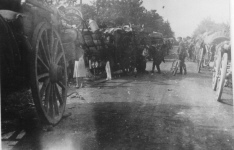 2. Weltkrieg - Kriegsflüchtlingstreck auf der Fucht vor dem Feind 2. Weltkrieg - Kriegsflüchtlingstreck auf der Fucht vor dem Feind